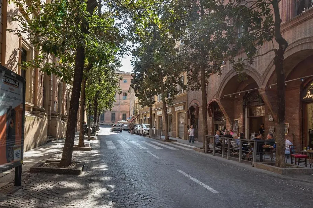 Al Tribunale - Rooms And Suites - Bedinbolognacentro 0*, Bologna